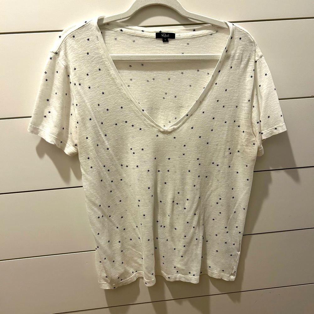 Rails tshirt. Size Large. Navy stars. Super cute and comfy! Great condition.